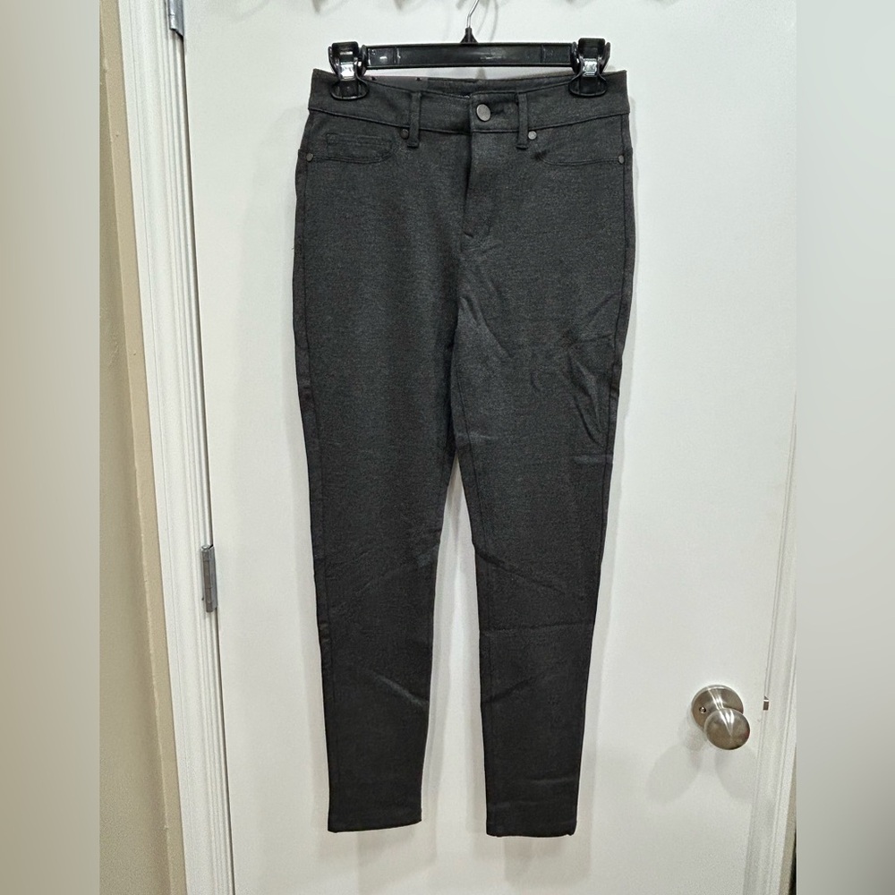 NWT Eva Longoria skinny high rise streatch Ponte - size 6